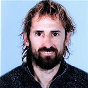 Con 15 años de experiencia en programación y docencia, ofrezco clases online personalizadas para todos los niveles de programació.